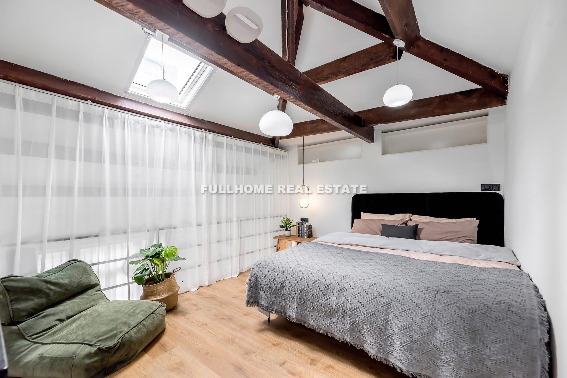 Lane 1000-1500 Xinzha Road Old House	 - Interior view 4, Shanghai rental property